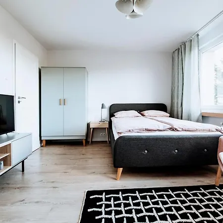 Square * Γκντίνια